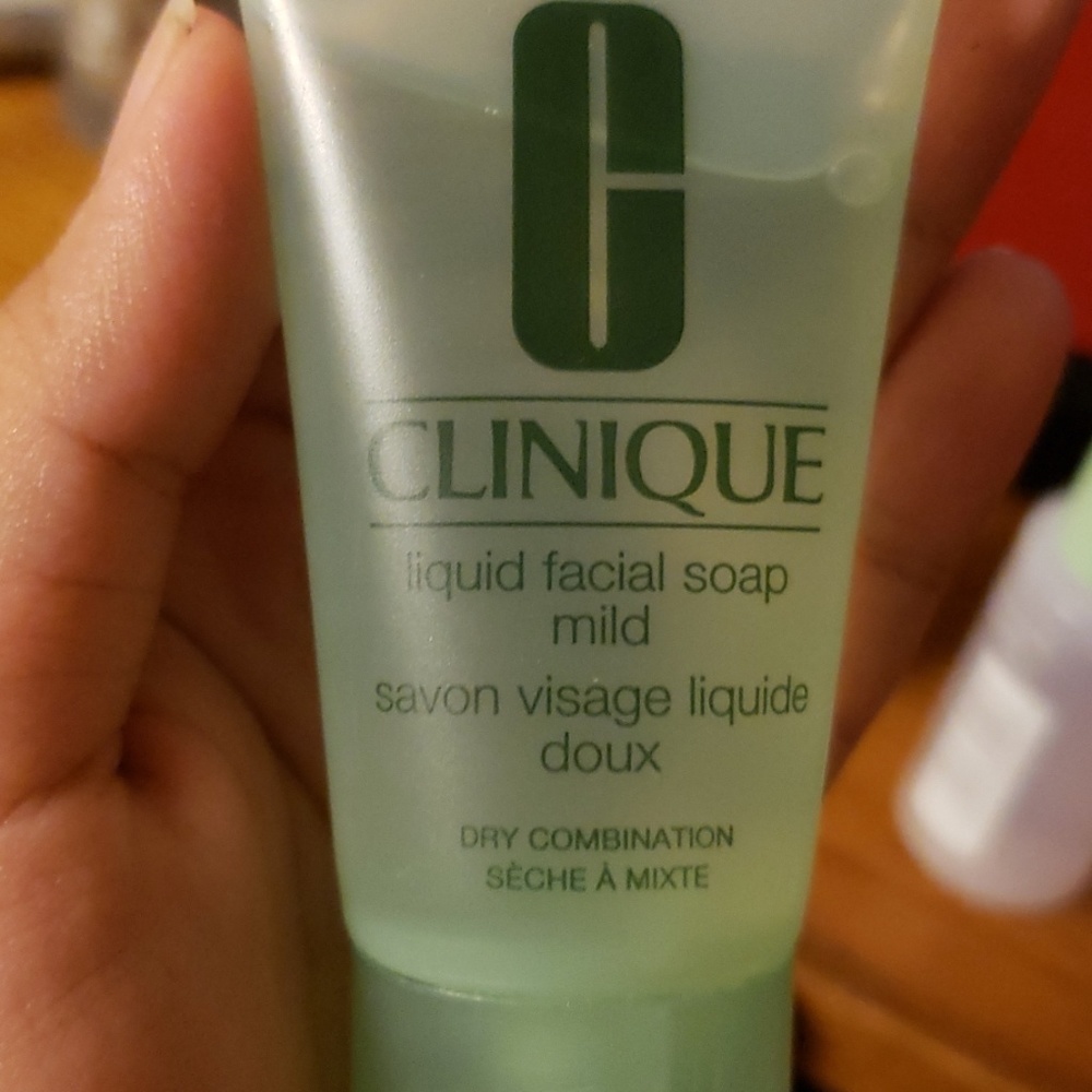 Clinique Bundle - Picture 3 of 3